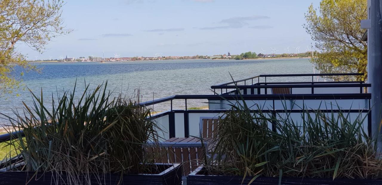 Haus Achtern Diek In Erster Reihe Am Meer Fehmarn Luaran gambar