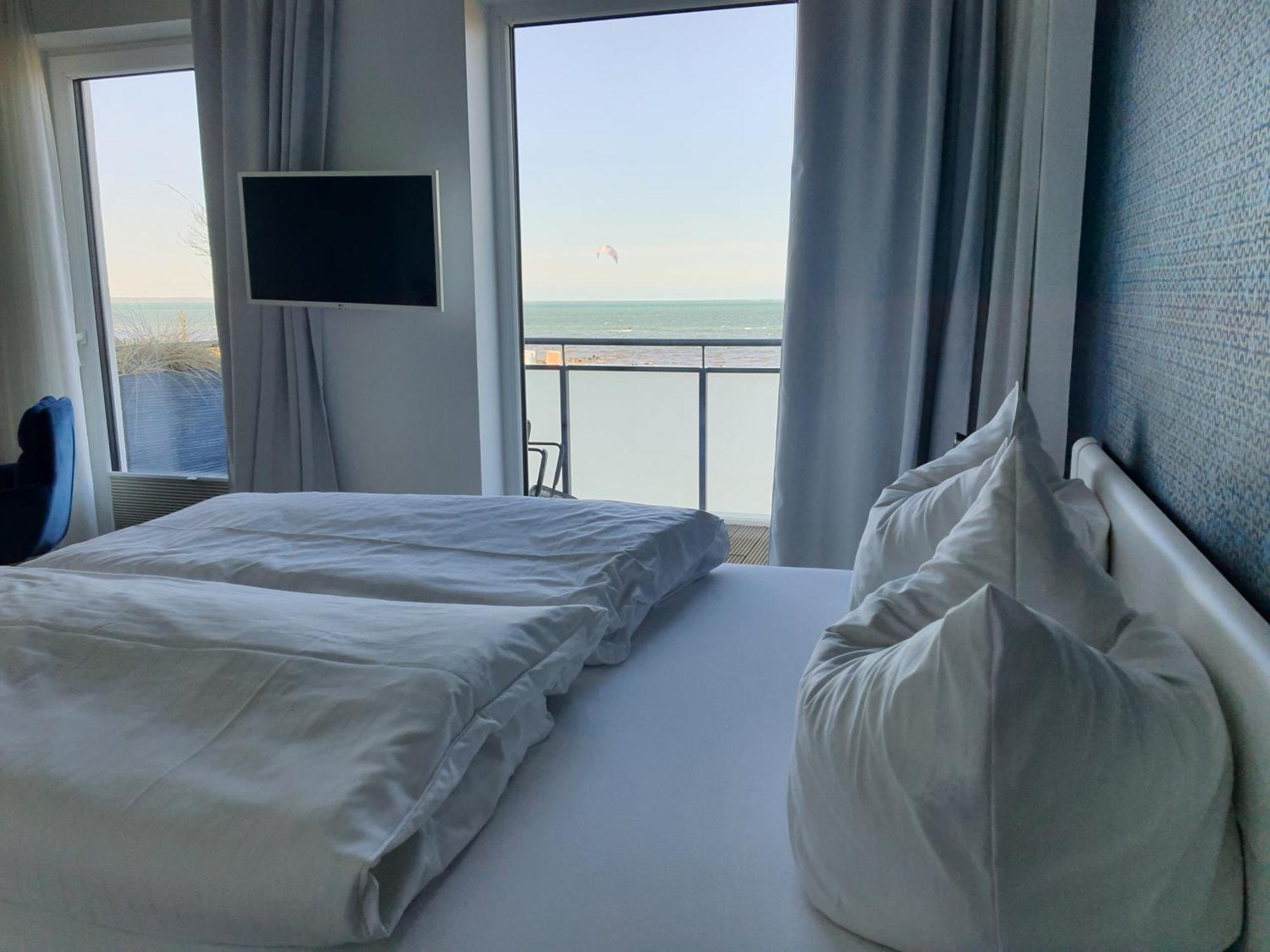 Haus Achtern Diek In Erster Reihe Am Meer Fehmarn Luaran gambar