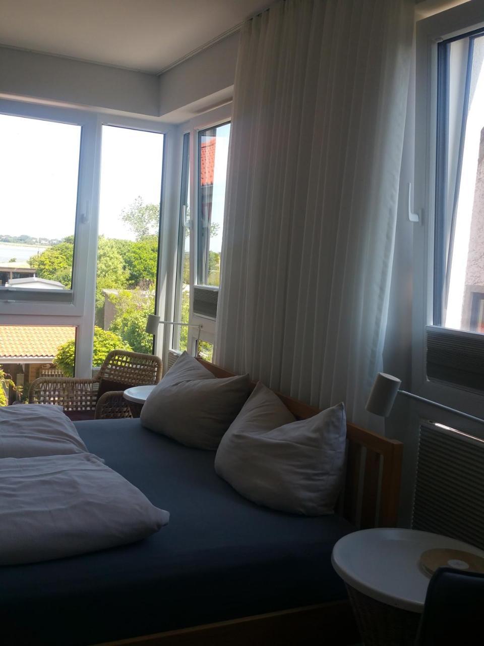 Haus Achtern Diek In Erster Reihe Am Meer Fehmarn Luaran gambar